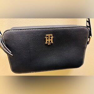 Tommy Hilfiger Camera Crossbody Bag